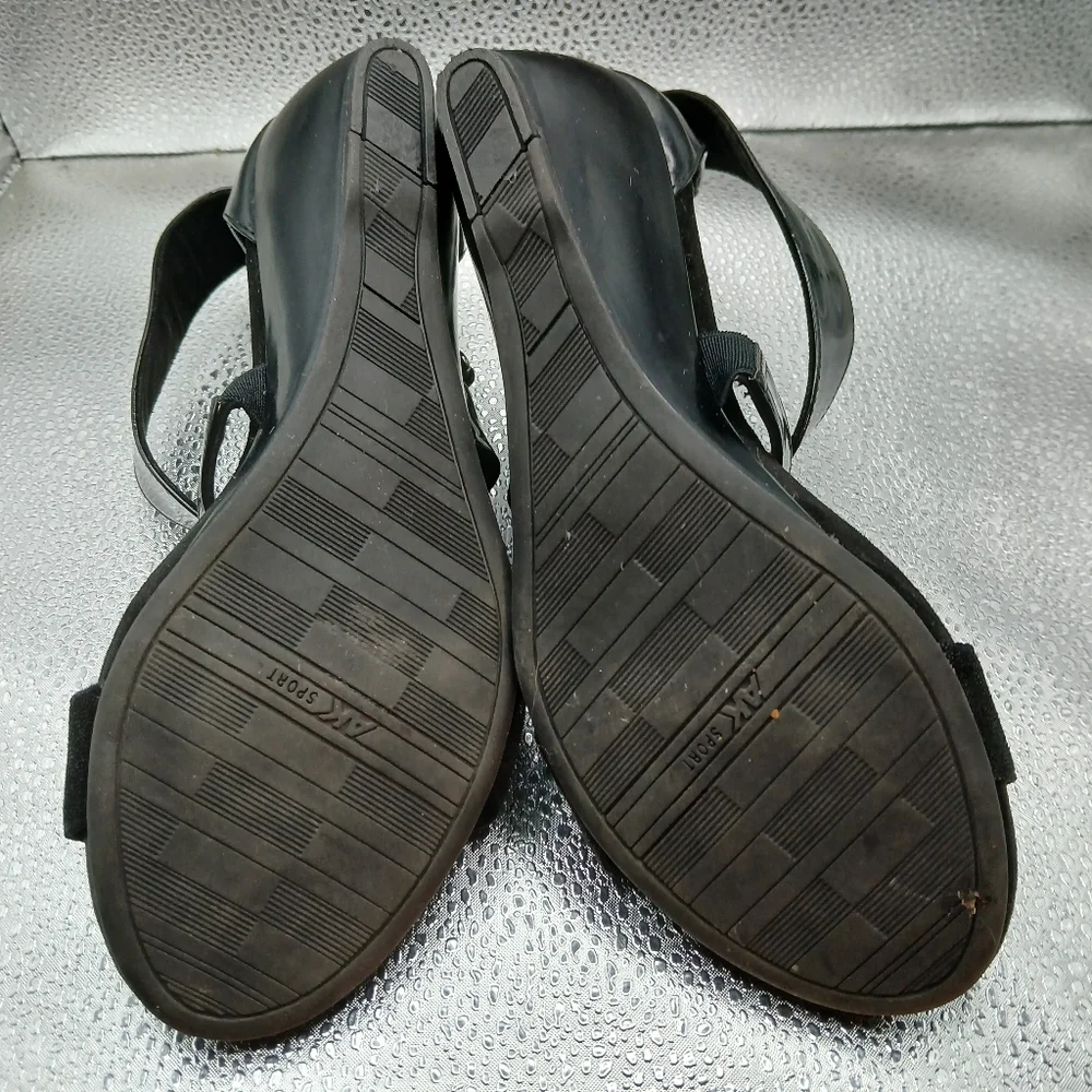 Anne Klein Black Strappy Wedged Sandal Womans Size 5